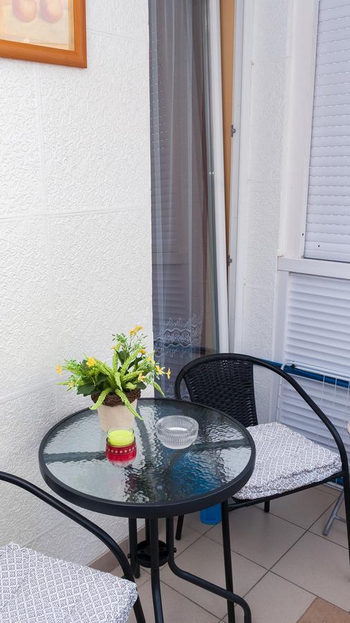 Inci Apartman Peçuy Dış mekan fotoğraf